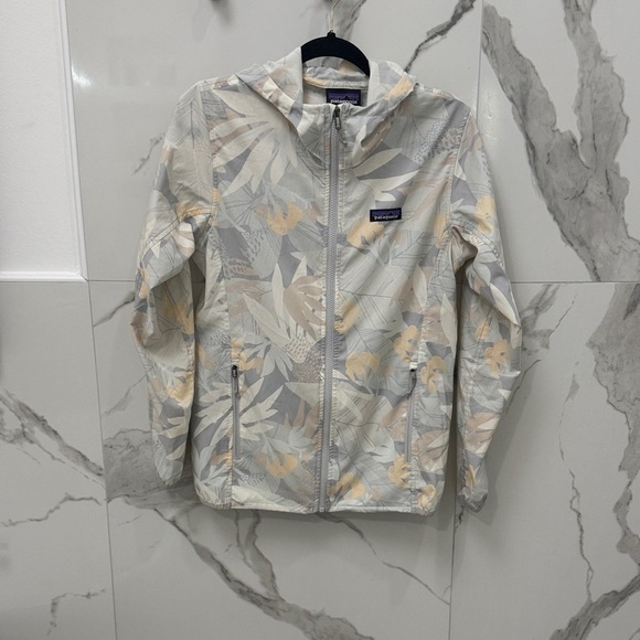Patagonia Women's Patterned Cream and Gray Bajadas Hoody Rain Jacket - Picture 1 of 7